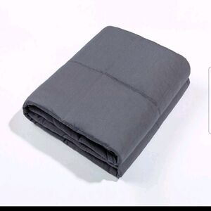 Brand New 5lbs Gray Weighted Blanket.